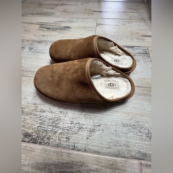 Men’s Classic Ugg Slip On - Picture 6 of 7